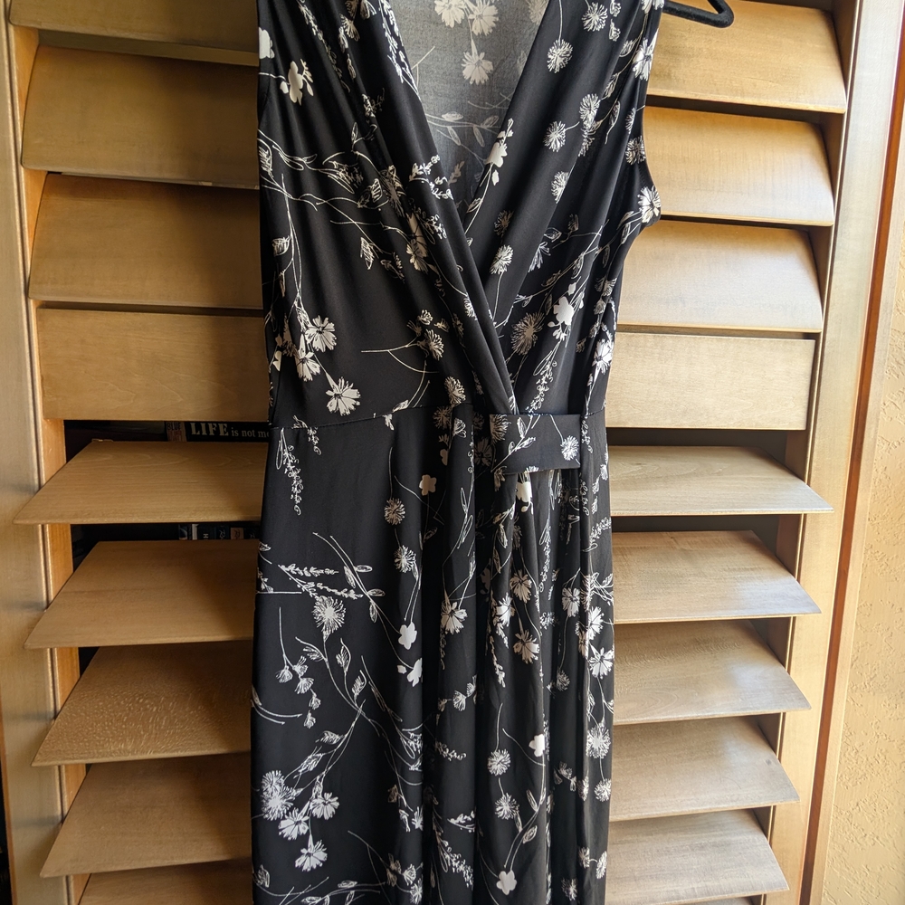 Kaileigh Monochrome Floral Dress